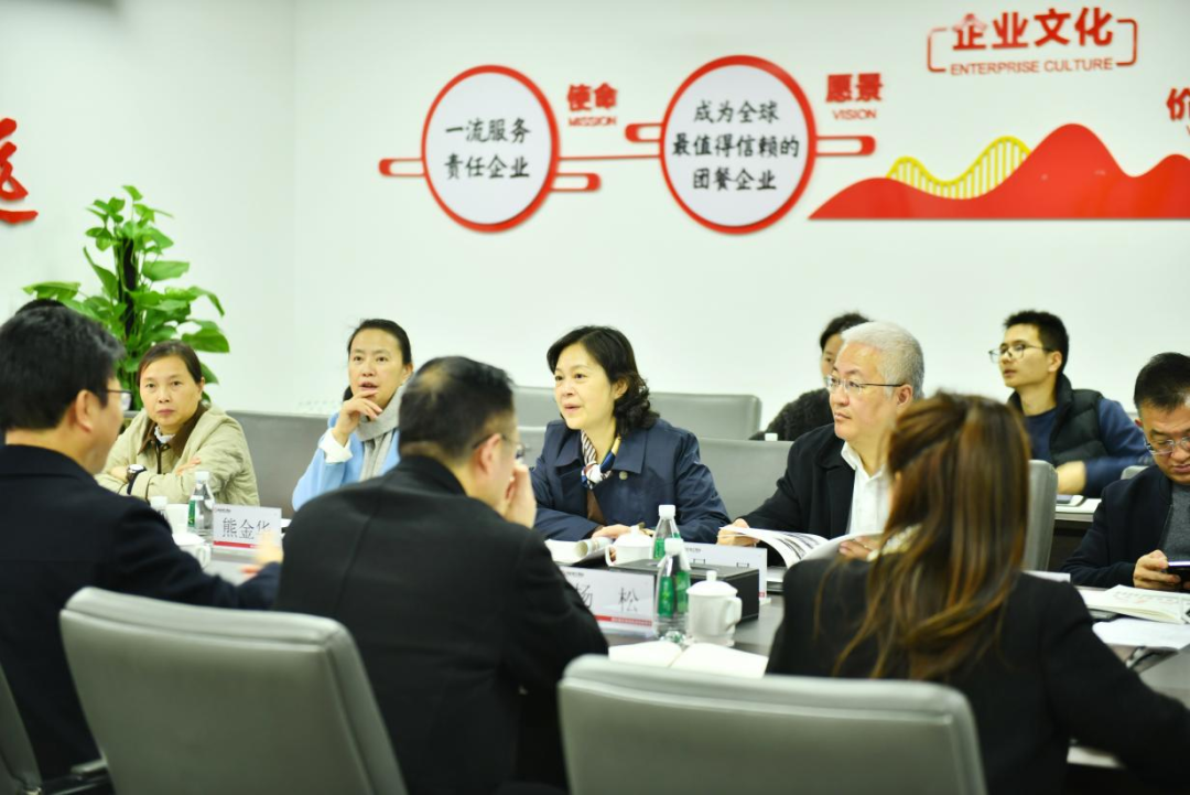 四川省商务厅副厅长尹奇志一行莅临米乐m6餐饮集团调研指导